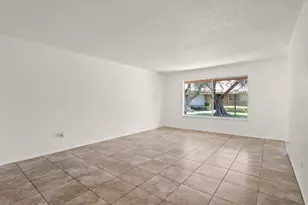 3725 N Fruit Ave, Fresno, CA 93705 - Photo 9