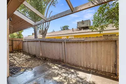 3725 N Fruit Avenue #B, Fresno, CA 93705 - Photo 23