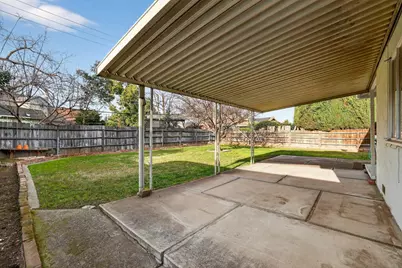 2113 Yorkshire Road, Sacramento, CA 95815 - Photo 33