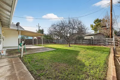 2113 Yorkshire Road, Sacramento, CA 95815 - Photo 35