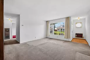 2113 Yorkshire Rd, Sacramento, CA 95815 - Photo 23