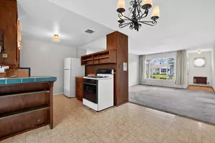 2113 Yorkshire Rd, Sacramento, CA 95815 - Photo 13