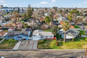 2113 Yorkshire Rd, Sacramento, CA 95815 - Photo 37