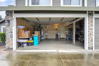 9512 Hutton Drive, Elk Grove, CA 95758 - Photo 15