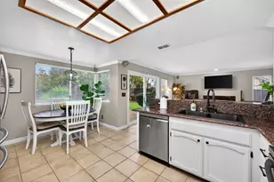 9512 Hutton Dr, Elk Grove, CA 95758 - Photo 33