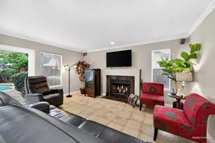 9512 Hutton Dr, Elk Grove, CA 95758 - Photo 37