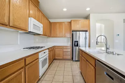 1025 Barbados Street, Manteca, CA 95337 - Photo 7