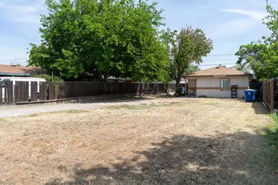 1109 Center Avenue, Dos Palos, CA 93620 - Photo 3