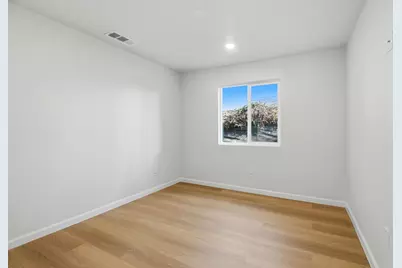 1463 W 25th Street, Merced, CA 95340 - Photo 11