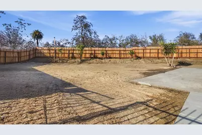 1463 W 25th Street, Merced, CA 95340 - Photo 17