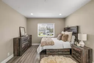 1405 Las Salinas Way, Sacramento, CA 95864 - Photo 35