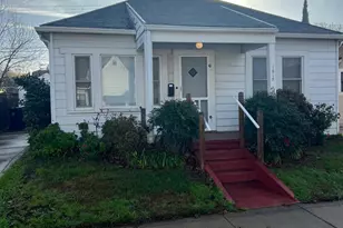 1519 32nd St, Sacramento, CA 95816 - Photo 1