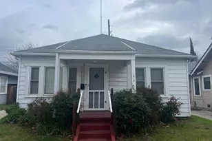 1519 32nd St, Sacramento, CA 95816 - Photo 1