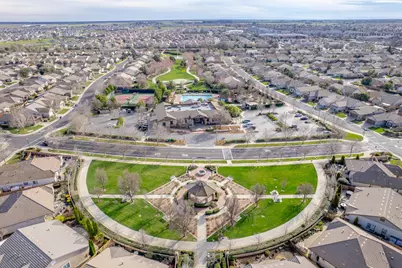 7901 Dearne Way, Elk Grove, CA 95757 - Photo 35