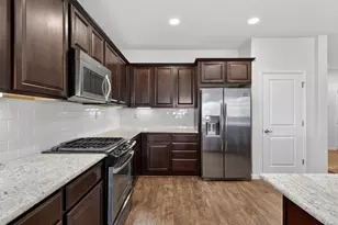 7901 Dearne Way, Elk Grove, CA 95757 - Photo 3