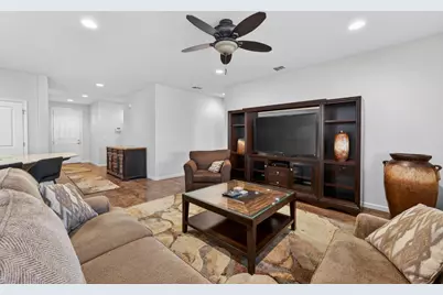 7901 Dearne Way, Elk Grove, CA 95757 - Photo 11