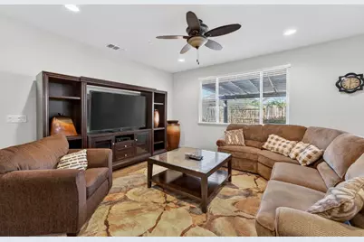 7901 Dearne Way, Elk Grove, CA 95757 - Photo 5