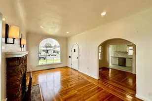 944 W 22nd St, Merced, CA 95340 - Photo 11