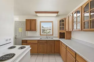 1813 Richard Way, Ceres, CA 95307 - Photo 9