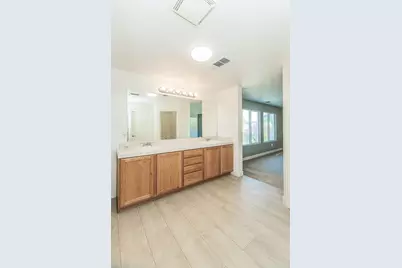 2721 Holland Avenue, Clovis, CA 93611 - Photo 31