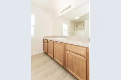 2721 Holland Avenue, Clovis, CA 93611 - Photo 37