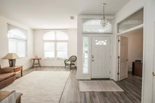 5140 Whisper Oaks Ln, Carmichael, CA 95608 - Photo 5