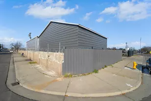 2255 S Airport Way, Stockton, CA 95206 - Photo 19