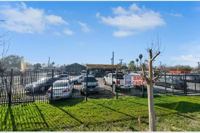 2255 S Airport Way, Stockton, CA 95206 - Photo 15
