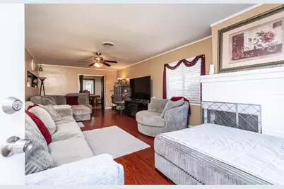 5406 59th Street, Sacramento, CA 95820 - Photo 3