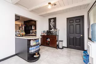 5406 59th St, Sacramento, CA 95820 - Photo 9