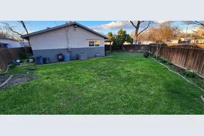 1908 Debonaire Court, Modesto, CA 95350 - Photo 35