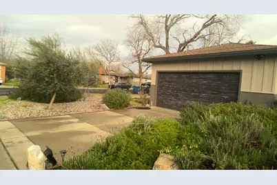 1908 Debonaire Court, Modesto, CA 95350 - Photo 9