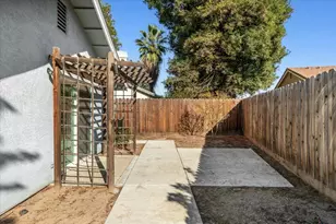 2192 Royal Wood Ln, Turlock, CA 95380 - Photo 39