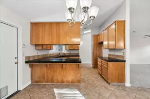 2192 Royal Wood Ln, Turlock, CA 95380 - Photo 17