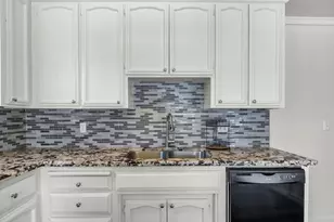 1521 Dezzani Ln, Modesto, CA 95358 - Photo 11