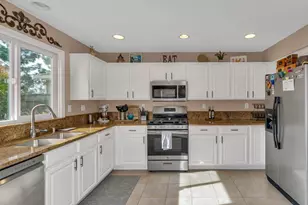 2564 Glenview Dr, Hollister, CA 95023 - Photo 13