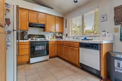 5341 Crystal Hill Way, Sacramento, CA 95823 - Photo 9