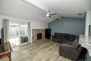 2098 Joett Dr, Turlock, CA 95380 - Photo 3