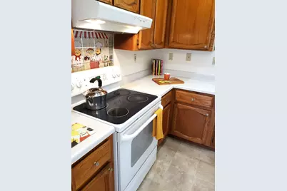 9301 Kilcolgan Way, Elk Grove, CA 95758 - Photo 19