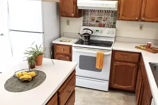 9301 Kilcolgan Way, Elk Grove, CA 95758 - Photo 17