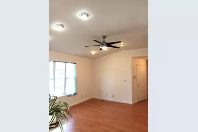 9301 Kilcolgan Way, Elk Grove, CA 95758 - Photo 11