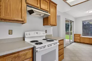 7998 Caceres Way, Sacramento, CA 95823 - Photo 17