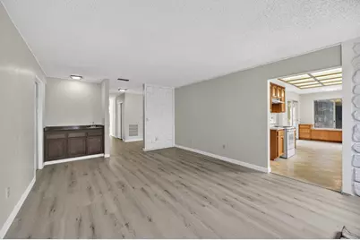 7998 Caceres Way, Sacramento, CA 95823 - Photo 13