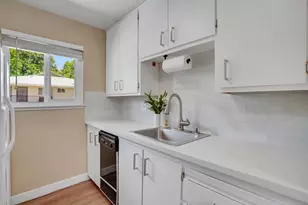 6252 Cavan Dr, Citrus Heights, CA 95621 - Photo 9