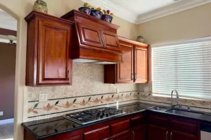 9737 Mountain Vista Cir, Elk Grove, CA 95757 - Photo 7