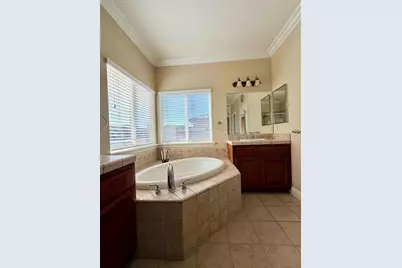 9737 Mountain Vista Circle, Elk Grove, CA 95757 - Photo 15