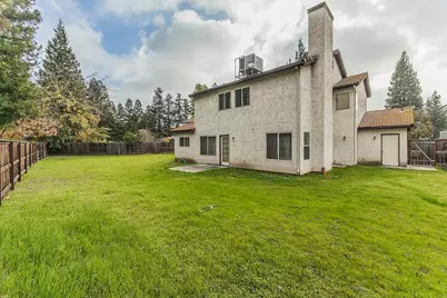 9659 N Shenandoah Lane, Fresno, CA 93720 - Photo 33
