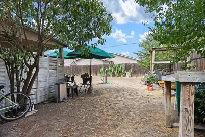 2337 E Alpine Avenue, Stockton, CA 95205 - Photo 29