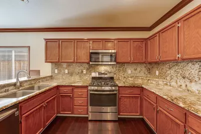 8956 E Valley Drive, Elk Grove, CA 95624 - Photo 9