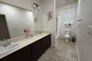 8444 Vila Gale Way, Elk Grove, CA 95757 - Photo 35